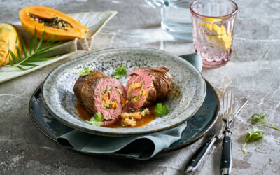 Bavette_vom_Jungbullen_als_Roulade_mit_Reis_und_Papaya_gefuellt Bavette_vom_Jungbullen_als_Roulade_mit_Reis_und_Papaya_gefuellt